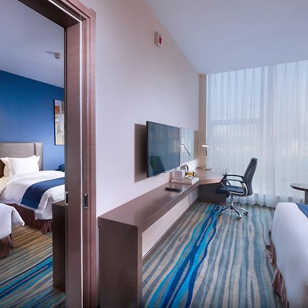 Holiday Inn Express Shenyang North Station By Ihg Экстерьер фото